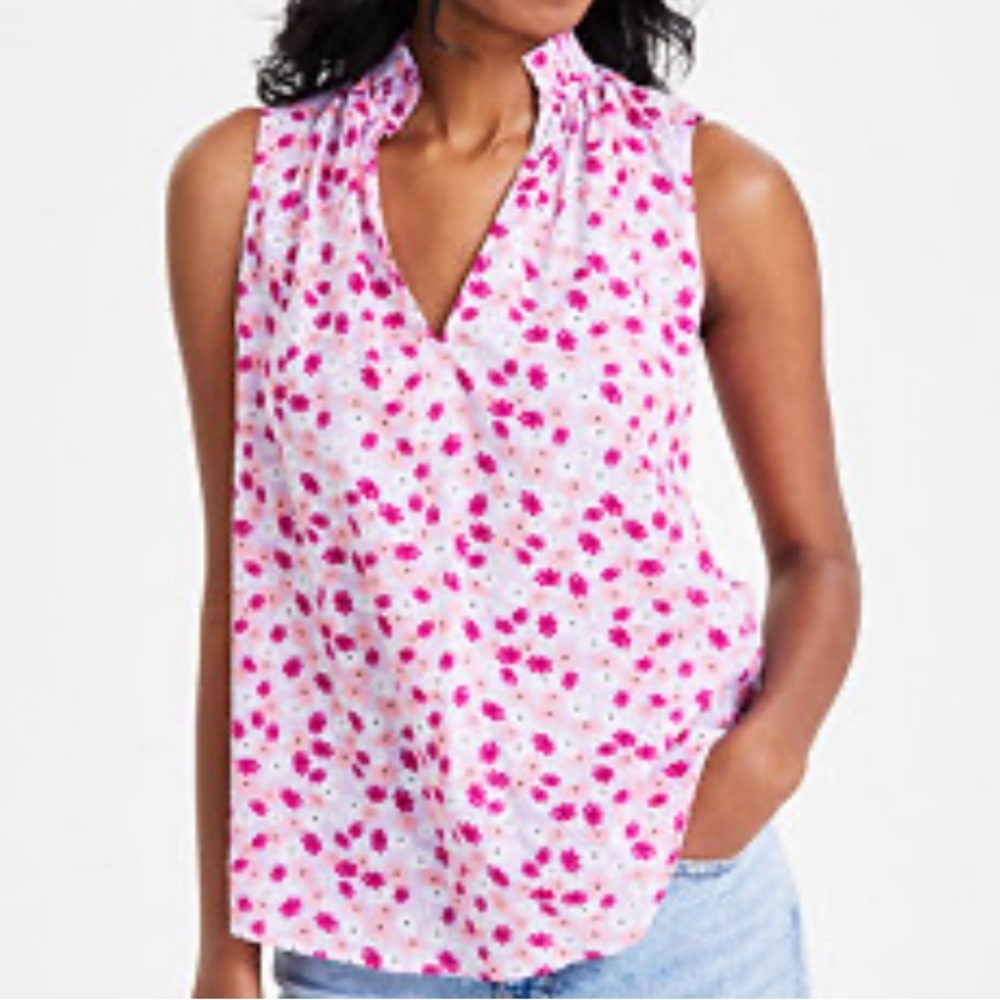 On 34th pink floral print sleeveless ruffle-neck top